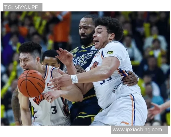 广州篮球队灵活性变革引发热议探索新战术与团队协作的未来发展方向 广州篮球队灵活性变革引发热议探索新战术与团队协作的未来发展方向