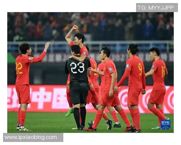 2013年中国足球队与新加坡队的精彩对决回顾与分析