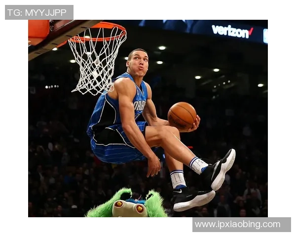 卡特与拉文精彩对决视频回顾见证扣篮传奇的巅峰时刻